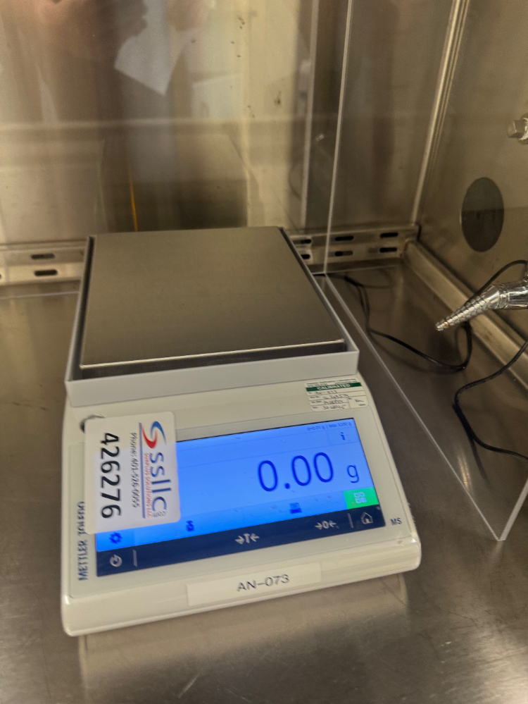 Image of Mettler Toledo MS3002 Digital Scale